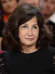 lɛ vizitœːʁ kulwaːʁ dy tɑ̃ (english: Valerie Lemercier Wiki Les Visiteurs Fandom
