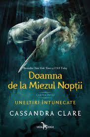 Expresul de la miezul noptii. Doamna De La Miezul NopÈ›ii Cassandra Clare Recenzie Delicatese Literare