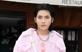 1 459 553 · обсуждают: Former Exo Member Kris Wu Arrested On Rape Charges Zapzee