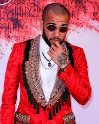 Tem que entender que, às vezes, joga com. Futmais On Twitter Pega O Estilo Do Dani Alves