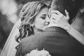 Profile wedding photography poses can help you to capture the magic of the ocean and beautiful veil and dress of the bride flying in the wind. Best Wedding Photographers In Orange County Cbs Los Angeles