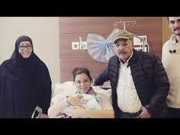 Necla Nazir Bikinili Havuz 3gp Mp4 Mp3 Flv Indir