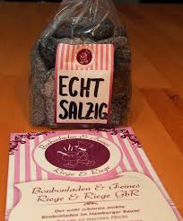 Echt Salzig Mischung Aus Hamburgs Schonsten Mobilen Bonbonladen Bonbonladen Feines Riege Riege Uber 300 Sorten Bonbon Lolly Lakrit Lakritz Bonbon Lolly