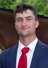 Waylon Roberts's Instagram, Twitter & Facebook