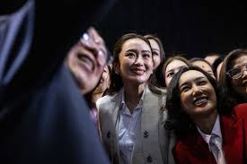 थाईलैंड की नई और सबसे युवा प्रधानमंत्री पैतोंगटार्न शिनावात्रा के बारे में  जानें | टाइम