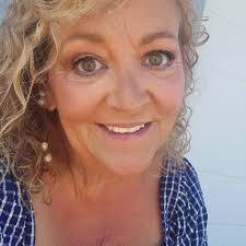 Lori Cathey's Instagram, Twitter & Facebook