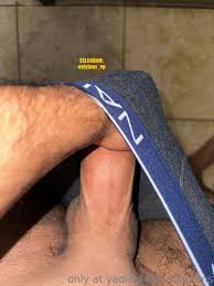 Influencer Yadiel Perez Pelado Mostrando O Pênis Grande - Volumes Famosos  Nus