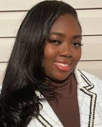 Moya Sinclair's Instagram, Twitter & Facebook