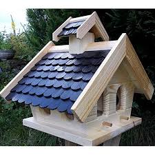 Naturholz Schreinermeister Vogelhaus Xxl Mit Holzschindeln Und Putzklappe Lasiert Vogelhauser Vogelfutterhaus Grosses V In 2020 Vogelfutterhaus Vogelhaus Vogelhaus Holz