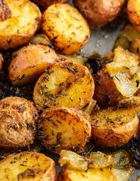 How To Roast Potatoes And Onions Roasted Potatoes And Onions Easy Roasted Potatoes Roasted Potatoes