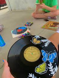 Pin By Valeria Ortiz On Summer 2020 Music Instruments Music Record Crafts