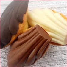 Madeleines Enrobees De Chocolat Et Coeur Nutella La Cuisine De Josie Desserts Recette Gateaux Et Desserts Et Recettes De Cuisine