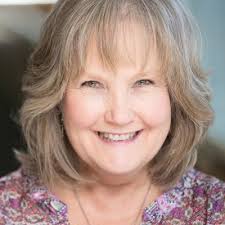 Martha Phares's Instagram, Twitter & Facebook