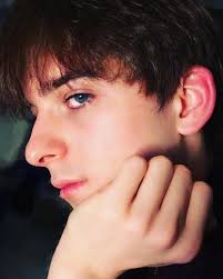 David Kolosov vn • Ổ Nhỏ Sìn Đại Vệ 大卫