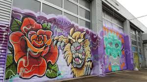 .graffiti auftrag, graffiti bayern, graffiti bilder, graffiti hamburg, graffiti leinwand. Kurz Vor Dem Abriss Graffiti Verschonert Gebaude N Land