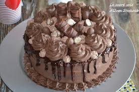 Layer Cake Kinder Bueno Recette Facile Le Sucre Sale D Oum Souhaib Gateau Kinder Bueno Recette Layer Cake Kinder Gateau D Anniversaire Kinder