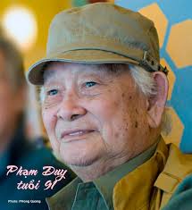 James in Ho Chi Minh City to Honor Pham Duy, 2011 (VIDEO)