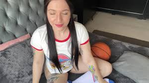 Lunafeet look at me look at my feet i m a naughty girl olha para mim e para  meus p s eu%20%281%29 onlyfans leaked video - CamStreams.tv
