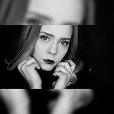 Maria Hammer's Instagram, Twitter & Facebook