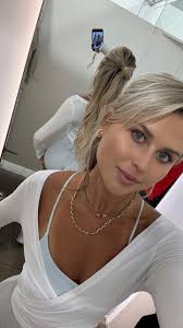 Je sais que je suis plat et à peine 120 livres, mais est-ce que tu sors  toujours avec moi ?