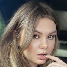 Знаменитости родившиеся в США, страница 1882