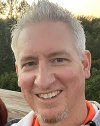 Tami Elliott's Instagram, Twitter & Facebook