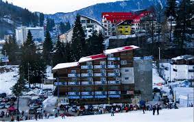 Cabana fulg de nea din predeal judetul brasov dispune de 32 camere ( spatii ) cu un total de 108 locuri. Cabana Fulg De Nea Predeal Publicaciones Facebook