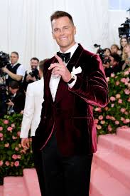 Tom Brady Is Reportedly Touching Down In Hollywood Vanity Fair Tom brady took the field for drills with his buccaneers teammates for the first time (at least publicly) tuesday.