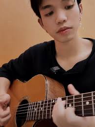 Guitar Đầy Cảm Xúc Với Điện Cao Thế