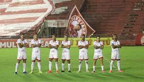 ˈklub ˈnawtʃiku kɐpibɐˈɾibi), also known as náutico, is a brazilian sports club, including a professional football team, in recife, pernambuco.náutico, as of 2021, is competing in the série b. Invicto Na Serie B Nautico E O Time Com Menos Derrotas Entre Todas Divisoes Do Futebol Brasileiro Nautico Ge