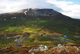 Inspirationen till hotell borgafjäll kom från klöverfjällets toppar. Bild Korpadalen Och Vaarmoevaartoe Utsidan