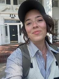 Amanda Slover's Instagram, Twitter & Facebook