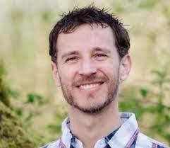 Seth Hemminger's Instagram, Twitter & Facebook