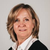 1800+ "Carolyn &" profiles