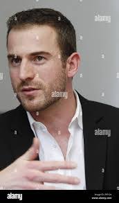 Doug Muench's Instagram, Twitter & Facebook