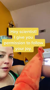 Nic Bennett (@scicomm_as_healing)