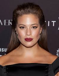 Shoulder length haircuts allow for many styling and coloring options. Should A Plus Sized Woman Tailor Her Hairstyle