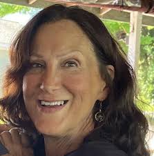 Joanne Fairchild's Instagram, Twitter & Facebook