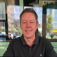 Brian Vandam's Instagram, Twitter & Facebook