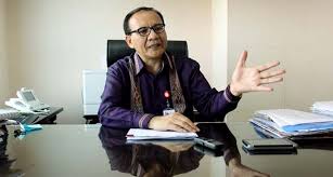 Otoritas jasa keuangan (ojk) dalam pengumumannya menegaskan bahwa penawaran pinjol melalui sms/wa adalah ilegal. Ribuan Situs Diblokir Ojk Imbau Masyarakat Lebih Waspada Maraknya Pinjaman Online Ilegal Oposisi Cerdas