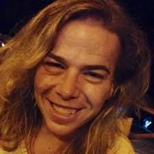 Naomi Bell (@promptergirl)