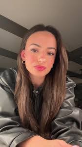 Sophia Gil's Instagram, Twitter & Facebook