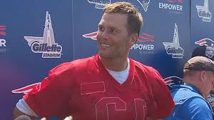 Unsigned tom brady new england white custom stitched football jersey size xl new no brands/logos. Why Is Patriots Tom Brady S Jersey Inside Out Cbs Boston
