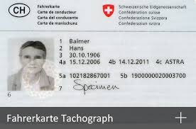 Ein fahrzeug gilt als doppelt besetzt, wenn das fahrzeug (an irgendeinem punkt) zwischen zwei täglichen oder einer täglichen und wöchentlichen pausenzeit, zwei fahrer an board hat (die fahren können beide eine fahrerkarte besitzen). Busmiete Was Ist Eine Fahrerkarte Fur Den Digitalen Fahrtenschreiber