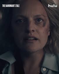 Carrie Neumann's Instagram, Twitter & Facebook