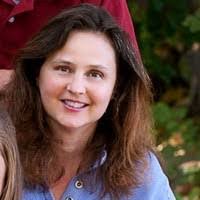 Karen Mara's Instagram, Twitter & Facebook