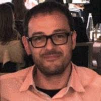 50+ perfiles de «Riu»