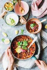 Schnelles One Pot Quinoa Chili Eat This Vegane Rezepte Rezept Quinoa Chili Rezepte Shakshuka Rezept