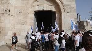 עם זאת, מארגני צעדת הדגלים מבקשים להדגיש כי יאפשרו לו להתקיים אך ורק בתיאום עם כוחות הביטחון ואישור המשטרה. Ktlueqg2u Qh9m