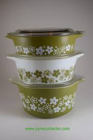 Pattern Spring Blossom Green 1 The Pyrex Collector